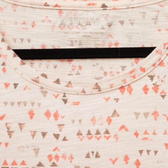3/4 Sleeve Triangle Print Tee - Picture 3 of 3